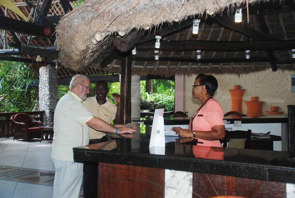 Bamburi Beach Hotel Exterior photo