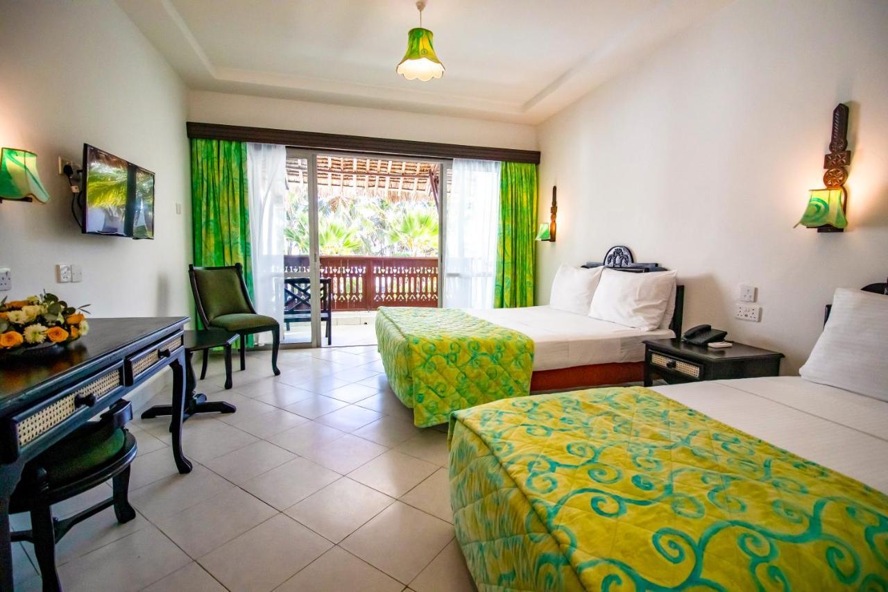 Bamburi Beach Hotel Exterior photo